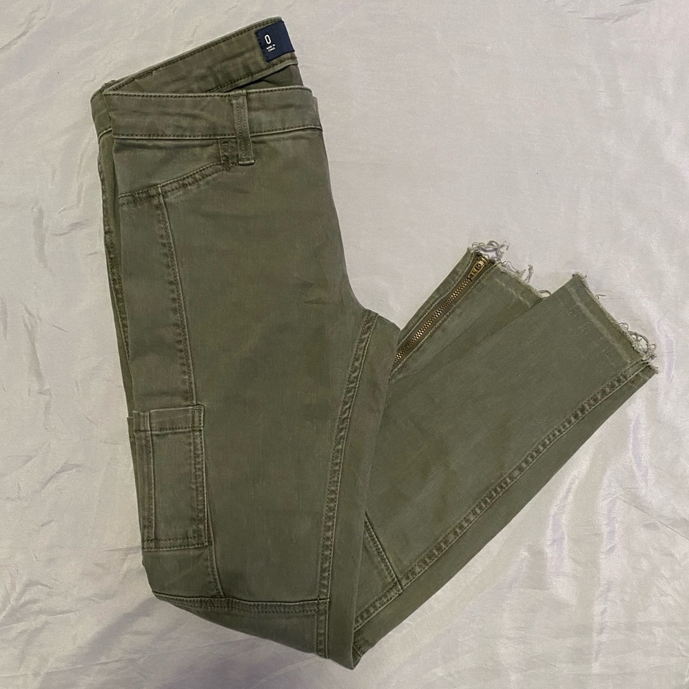 Cropped Cargo Pants